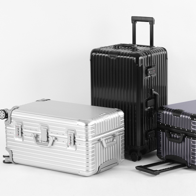 [SBAESTORE] Vali Kéo Du Lịch Nhôm Nguyên Khối RM TRUNK CLASSIC Khoá Sập cao cấp Bảo Mật Chắc Chắn